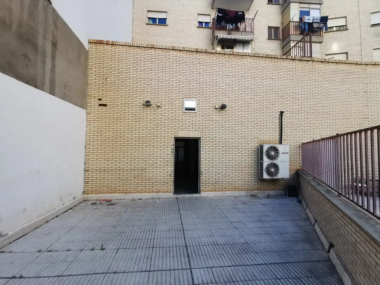 Außenansicht von Büro zur Miete in Delicias