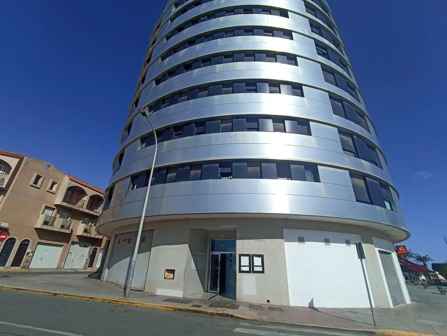 Vista exterior de Pis en venda en El Ejido amb Moblat