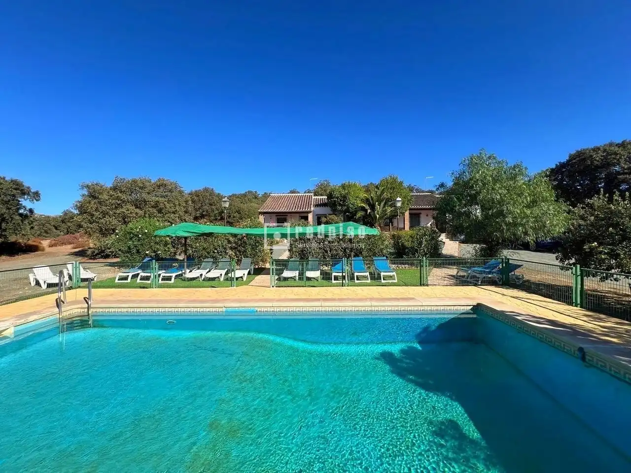 Piscina de Casa o chalet en venta en Archidona con Calefacción, Jardín privado y Terraza