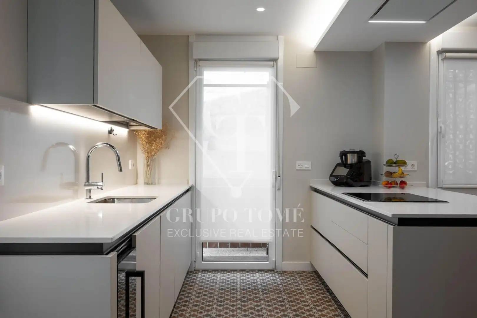 Cocina de Casa adosada en venta en Donostia - San Sebastián  con Calefacción, Jardín privado y Terraza