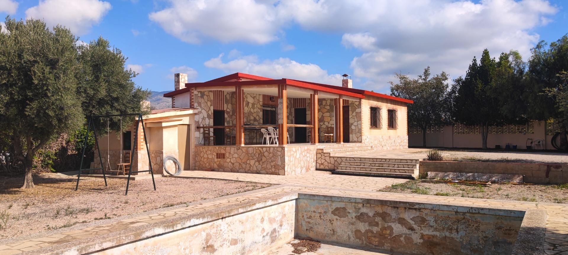 Vista exterior de Finca rústica en venda en Agost amb Calefacció, Jardí privat i Terrassa
