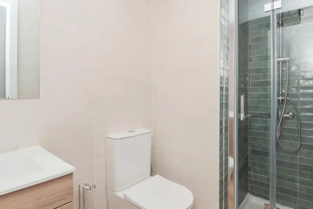 Room in Centre