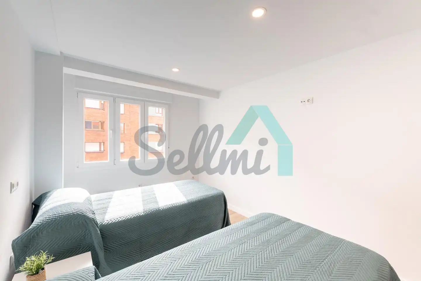 Habitación de Piso de alquiler en Gijón  con Calefacción, Amueblado y Internet