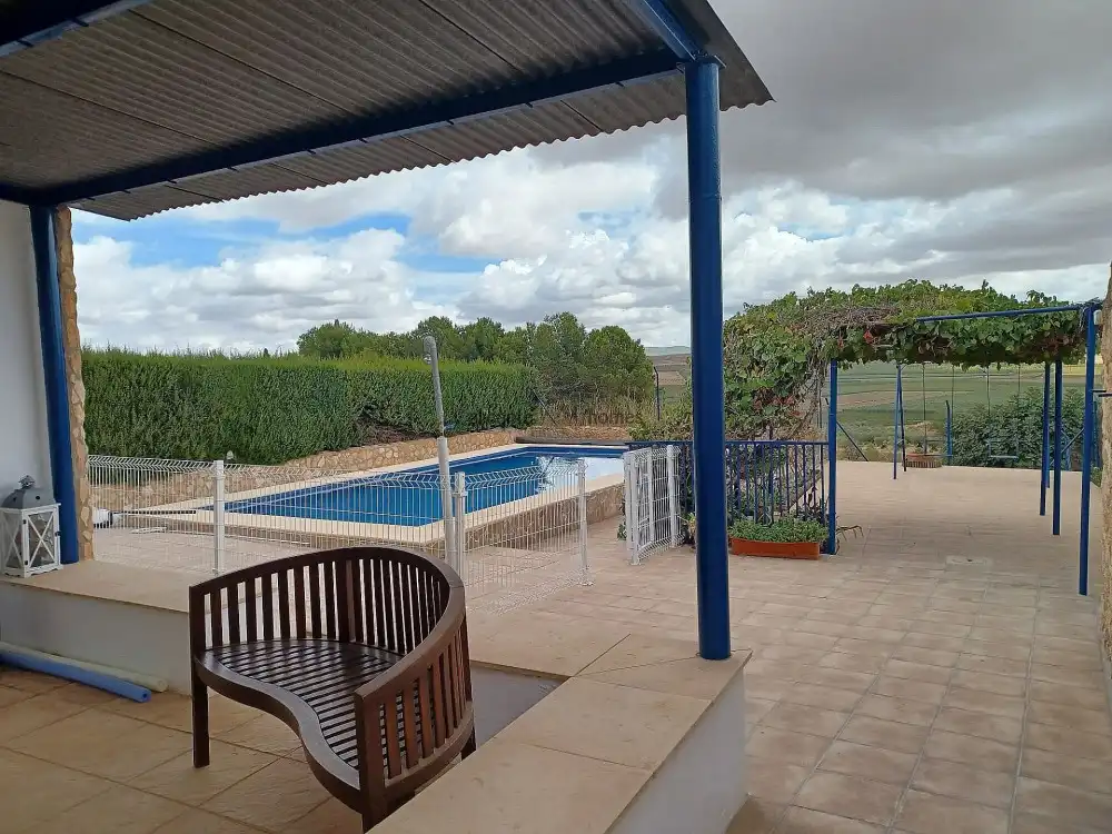 Piscina de Casa o xalet en venda en Yecla