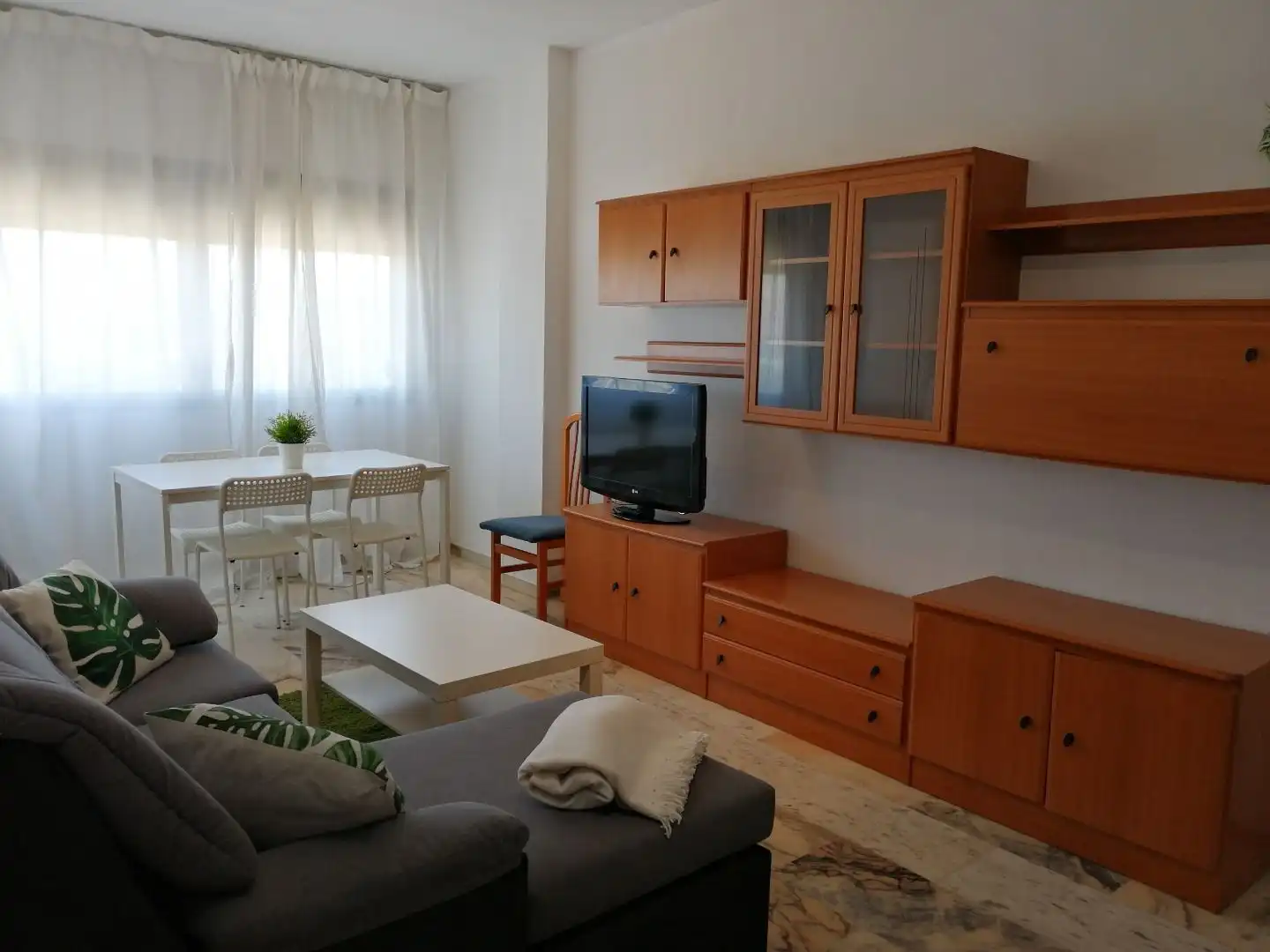 Apartament amb piscina de lloguer a Avenida Alcalde Luis Uruñuela, imagen 4