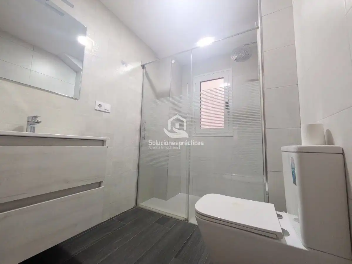 Flat with terrace to rent in Andalucía, imagen 16