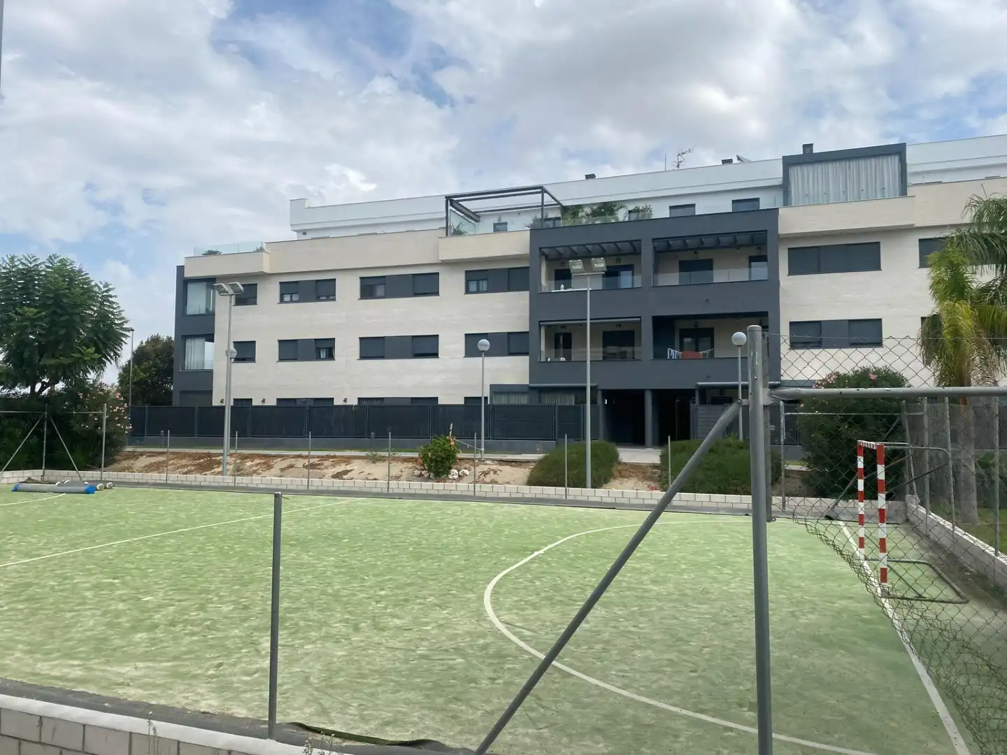 Vista exterior de Piso en venta en Sanlúcar de Barrameda con Aire acondicionado, Jardín privado y Terraza