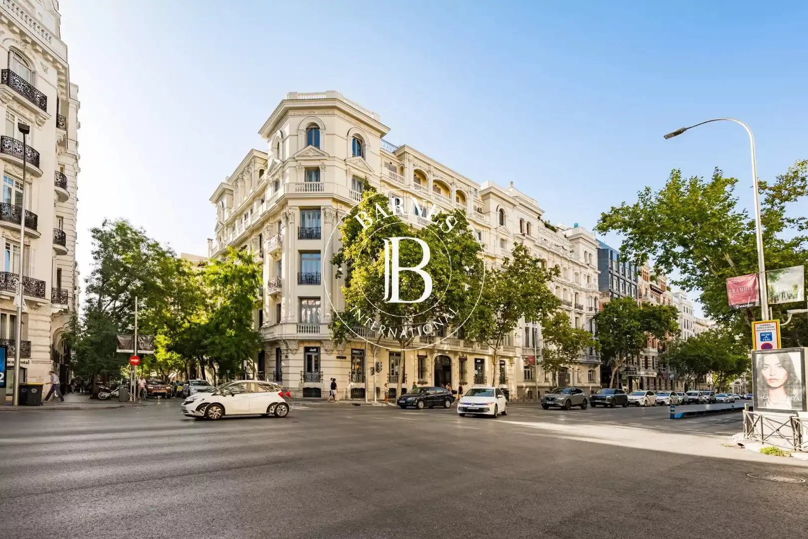 Außenansicht von Wohnung zur Miete in Madrid mit Klimaanlage, Heizung und Ofen