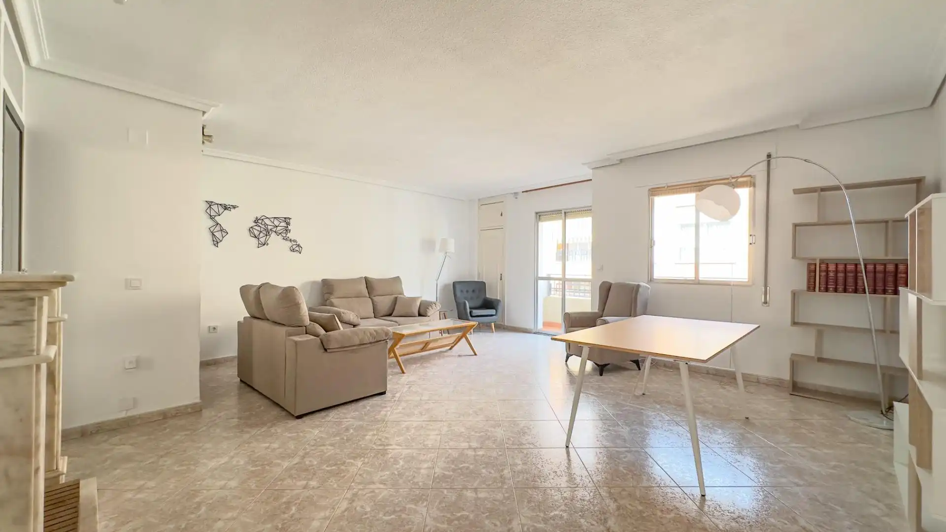 Appartamento con terrazza in affitto a Calle Ángel Ganivet, imagen 4