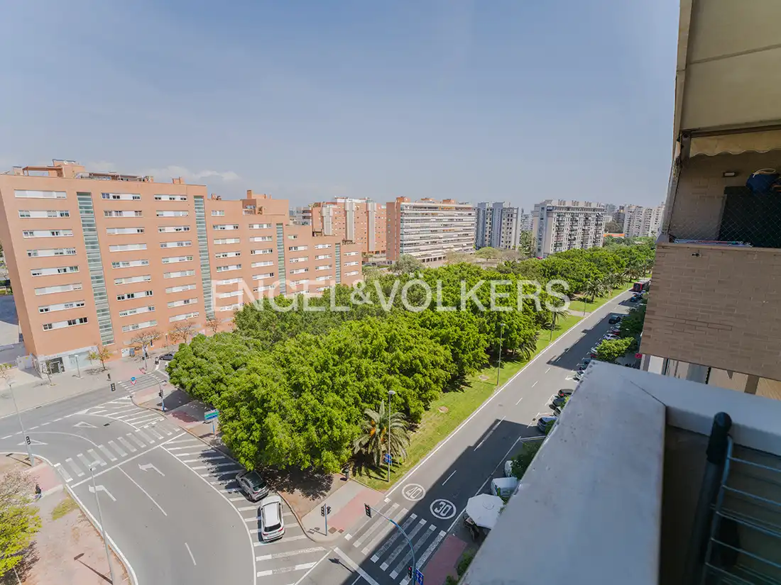 Vista exterior de Àtic en venda en Alicante / Alacant amb Aire condicionat, Calefacció i Terrassa