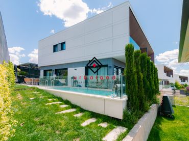 Maison jumelée avec piscine à vendre à Calle de Cosme Damián Churruca
