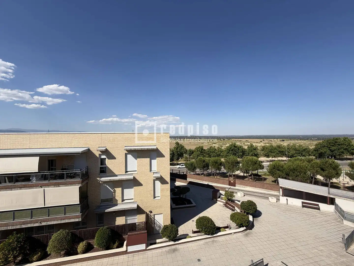 Vista exterior de Piso de alquiler en Las Rozas de Madrid con Jardín privado, Terraza y Trastero