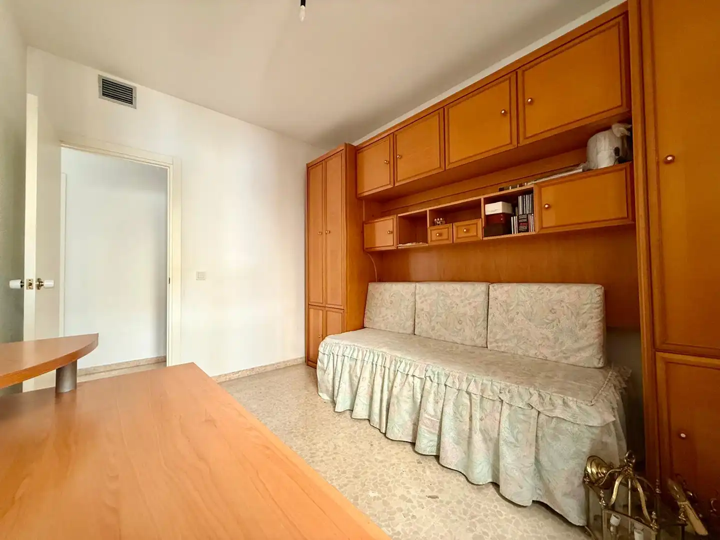 Bedroom of Flat for sale in Sevilla  with Furnished
