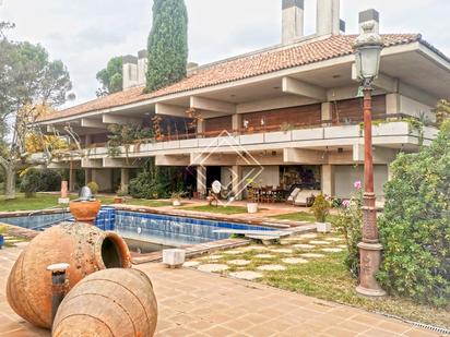 Exterior view of House or chalet for sale in Fuente del Fresno  with Heating, Private garden and Terrace