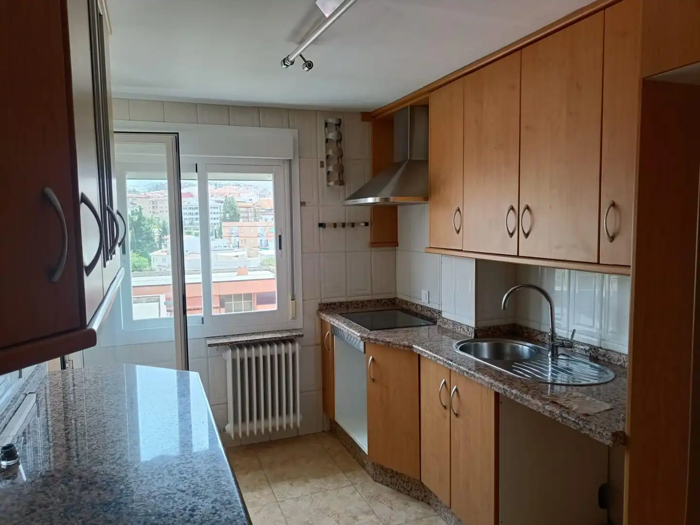 Küche von Wohnung zur Miete in Granada mit Heizung, Privatgarten und Terrasse