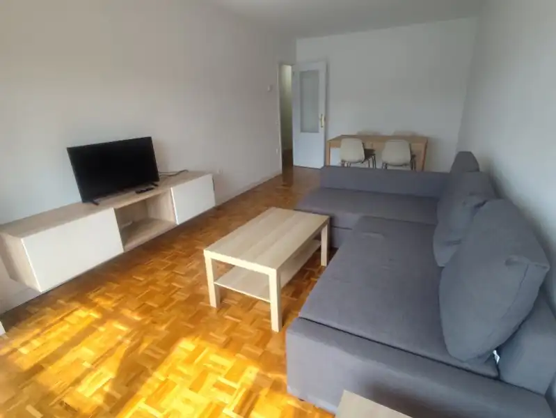 Sala d'estar de Pis de lloguer en Muros de Nalón amb Calefacció, Moblat i Forn