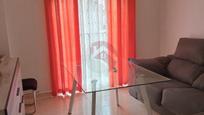 Sala d'estar de Pis en venda en Cártama amb Aire condicionat i Moblat