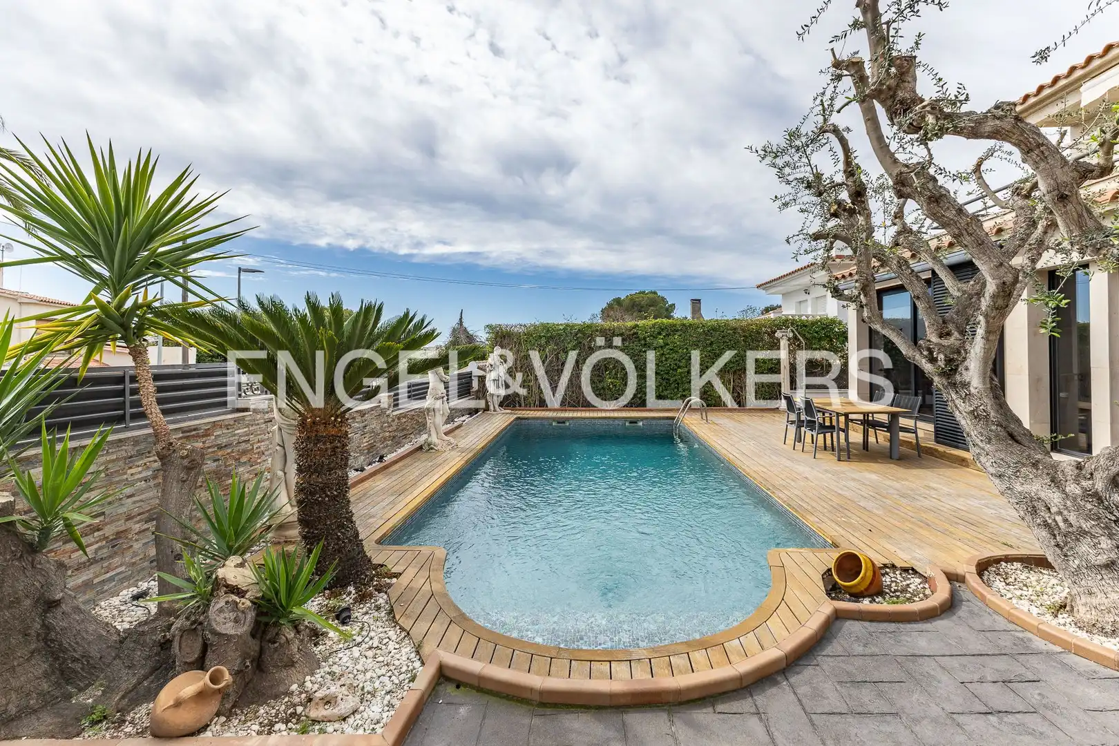 Swimming pool of Houses for sale in Calafell  with Air Conditioner, Heating and Private garden