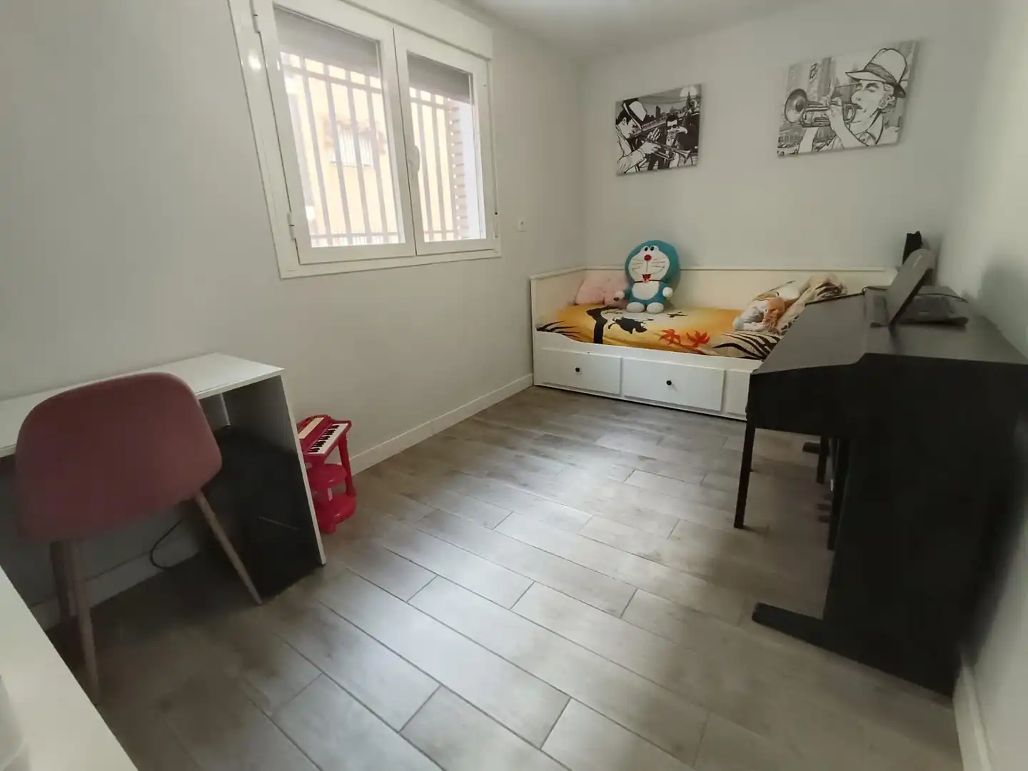 Bedroom of Flat for sale in Córdoba  with Air Conditioner, Storage room and Furnished
