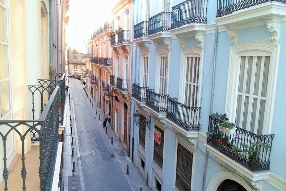 Exterior view of Flat to rent in  Valencia Capital  with Air Conditioner