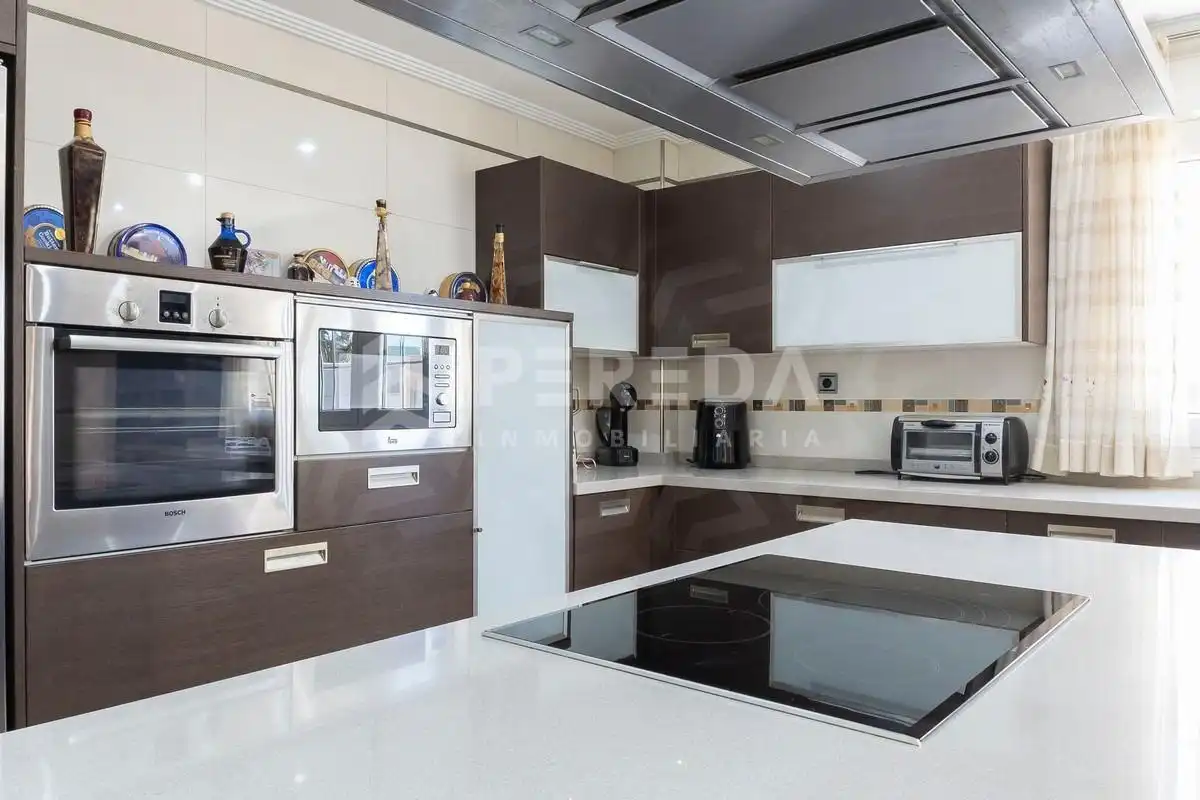 Cocina de Casa o chalet en venta en Roquetas de Mar con Aire acondicionado, Jardín privado y Piscina
