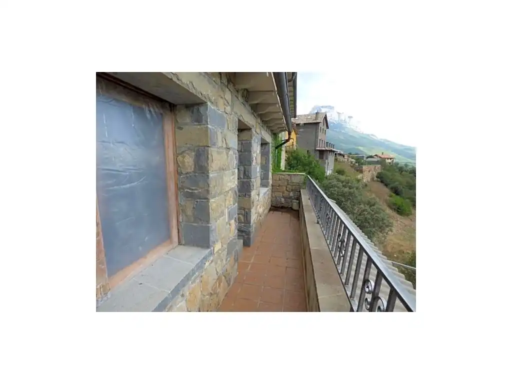 Houses for sale in Calle Mayor Puyarruego, 9, Puértolas