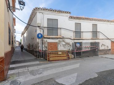 Casa con jardín en venta en Ogíjares