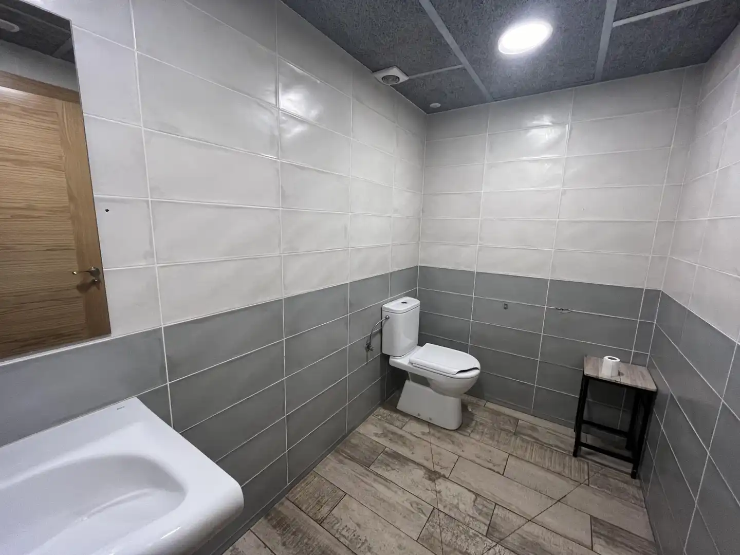 Baño de Local de alquiler en Guardiola de Berguedà
