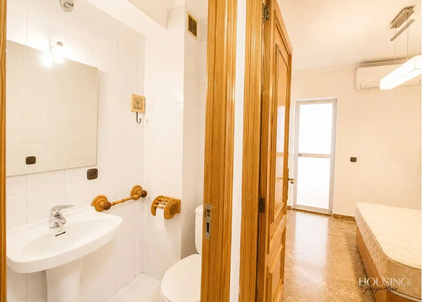 Badezimmer von Wohnung zur Miete in  Palma de Mallorca mit Klimaanlage und Balkon