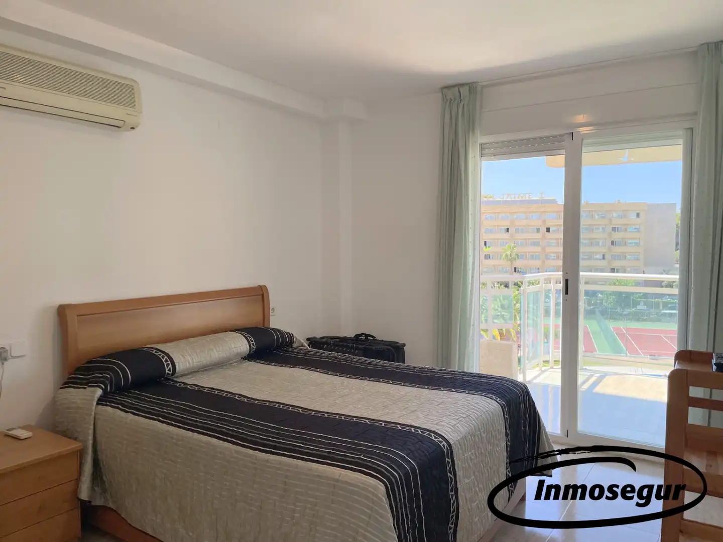 Habitación de Piso en venta en Salou con Calefacción, Terraza y Amueblado