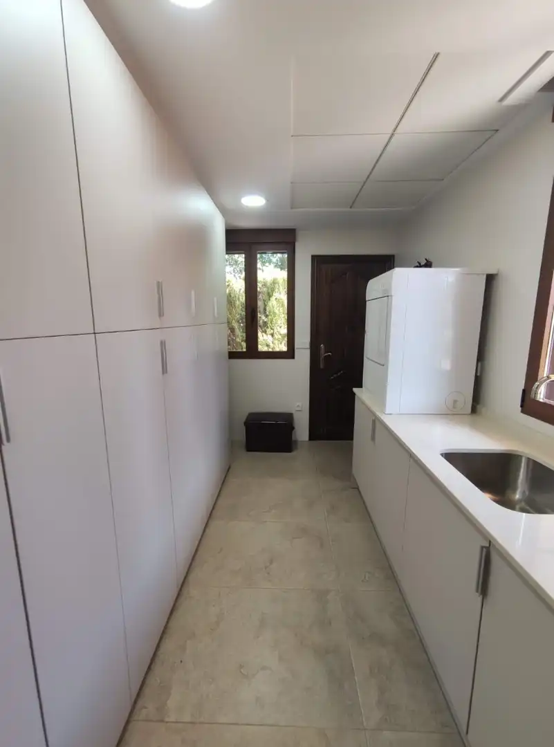 Cuina de Casa o xalet en venda en Elche / Elx amb Aire condicionat, Calefacció i Jardí privat