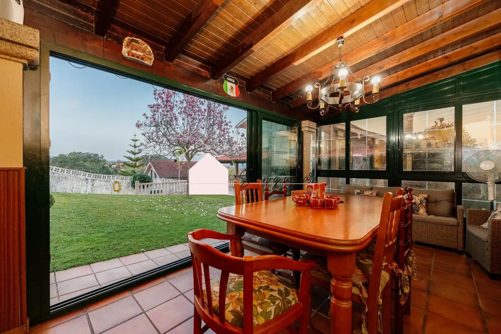 Terrasse von Haus oder Chalet zum Verkauf in Tui mit Heizung, Abstellraum und Schwimmbad
