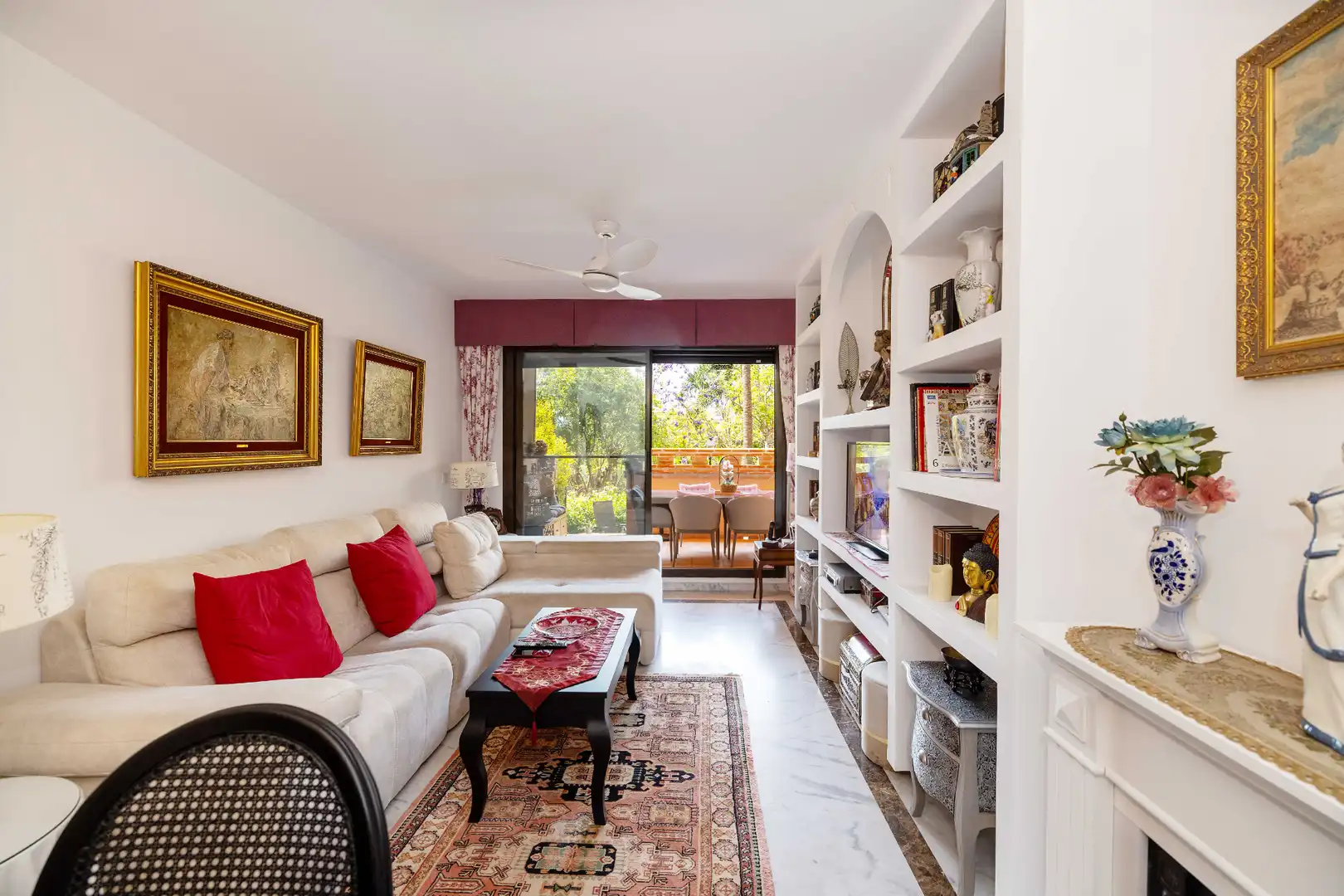 Living room of Ground floor for sale in Marbella  with Air Conditioner, Heating and Private garden