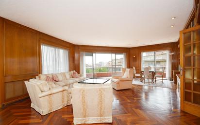 Living room of Flat for sale in  Zaragoza Capital  with Air Conditioner, Heating and Terrace