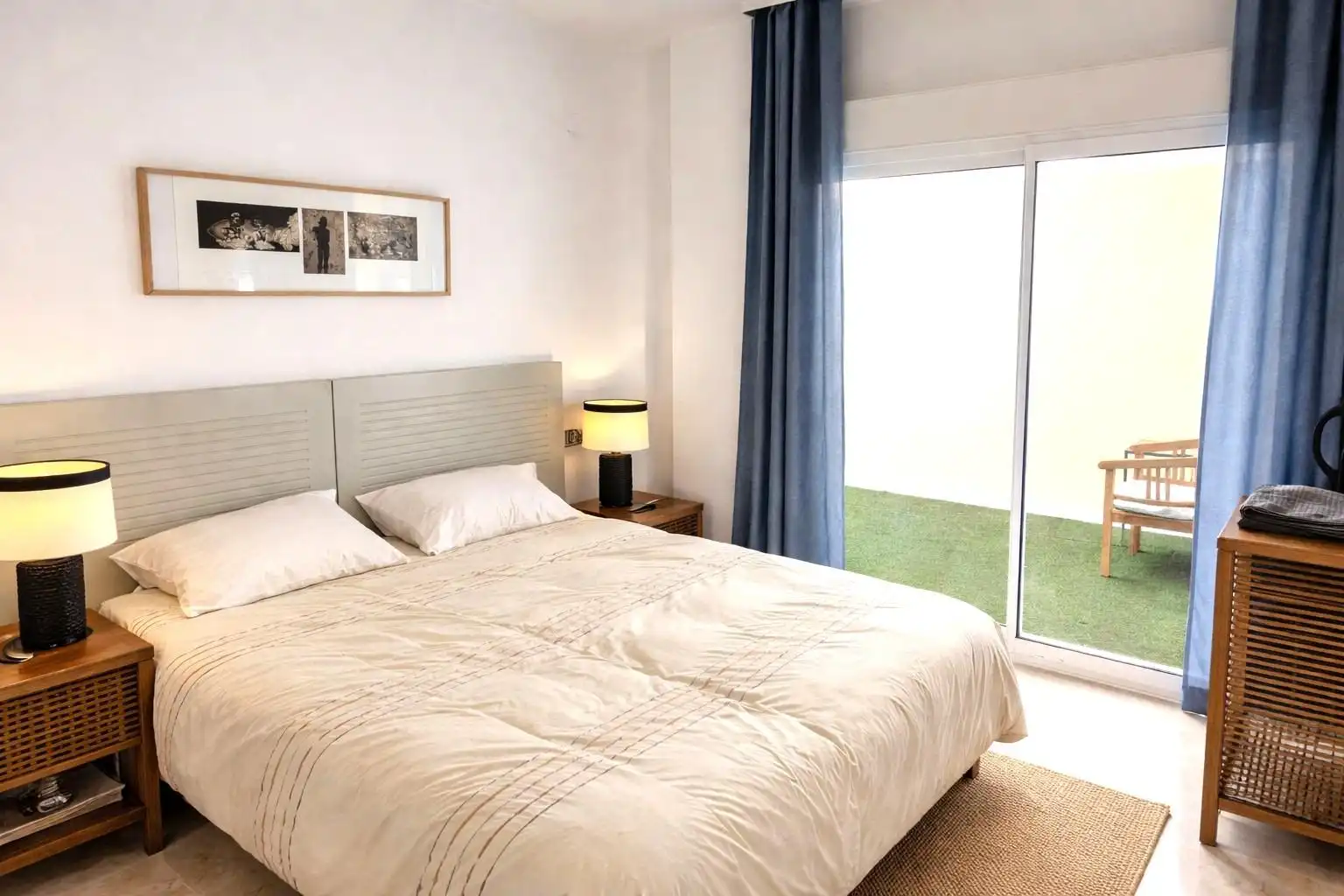 Bedroom of Flat for sale in Sotogrande  with Air Conditioner, Heating and Private garden