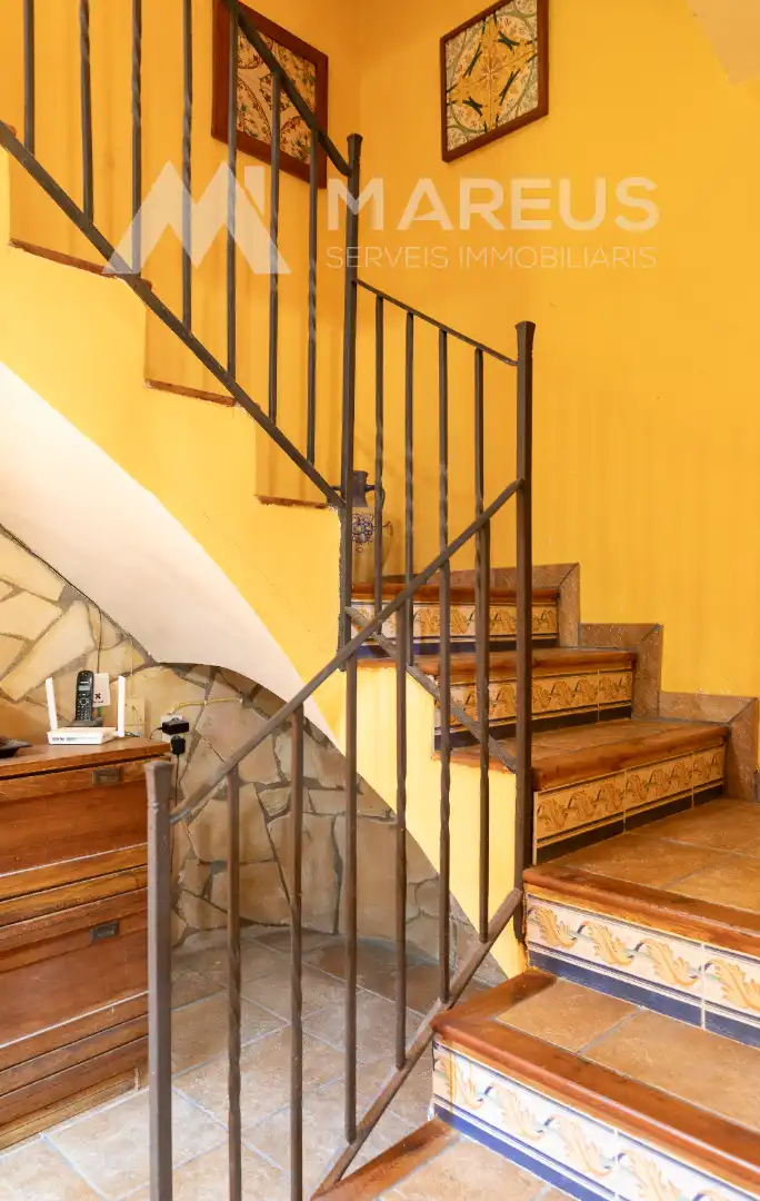 Casa adosada en venta en Torrelavit con Calefacción