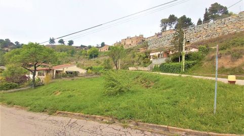 Forcadell les ofrece este terreno urbanizable de casi 500m² plano y esquinero.