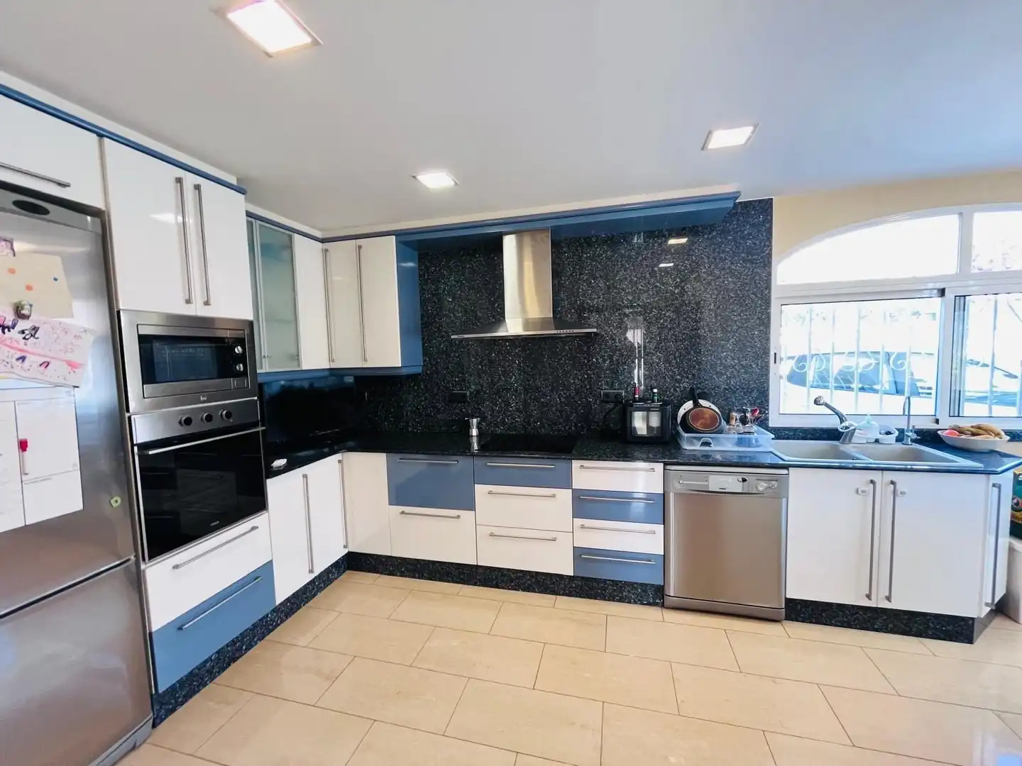 Kitchen of Houses for sale in Sant Pere de Ribes  with Air Conditioner, Heating and Swimming Pool