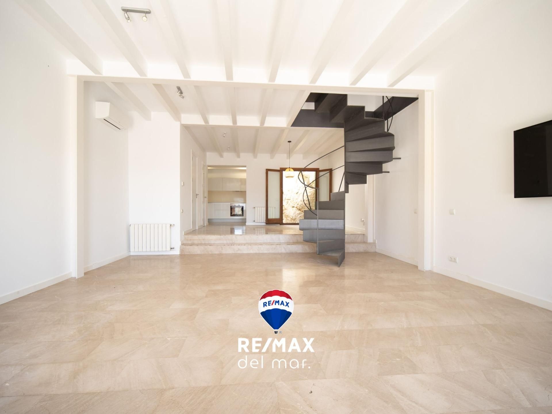 Vista exterior de Casa o xalet en venda en Alaró amb Aire condicionat, Calefacció i Jardí privat