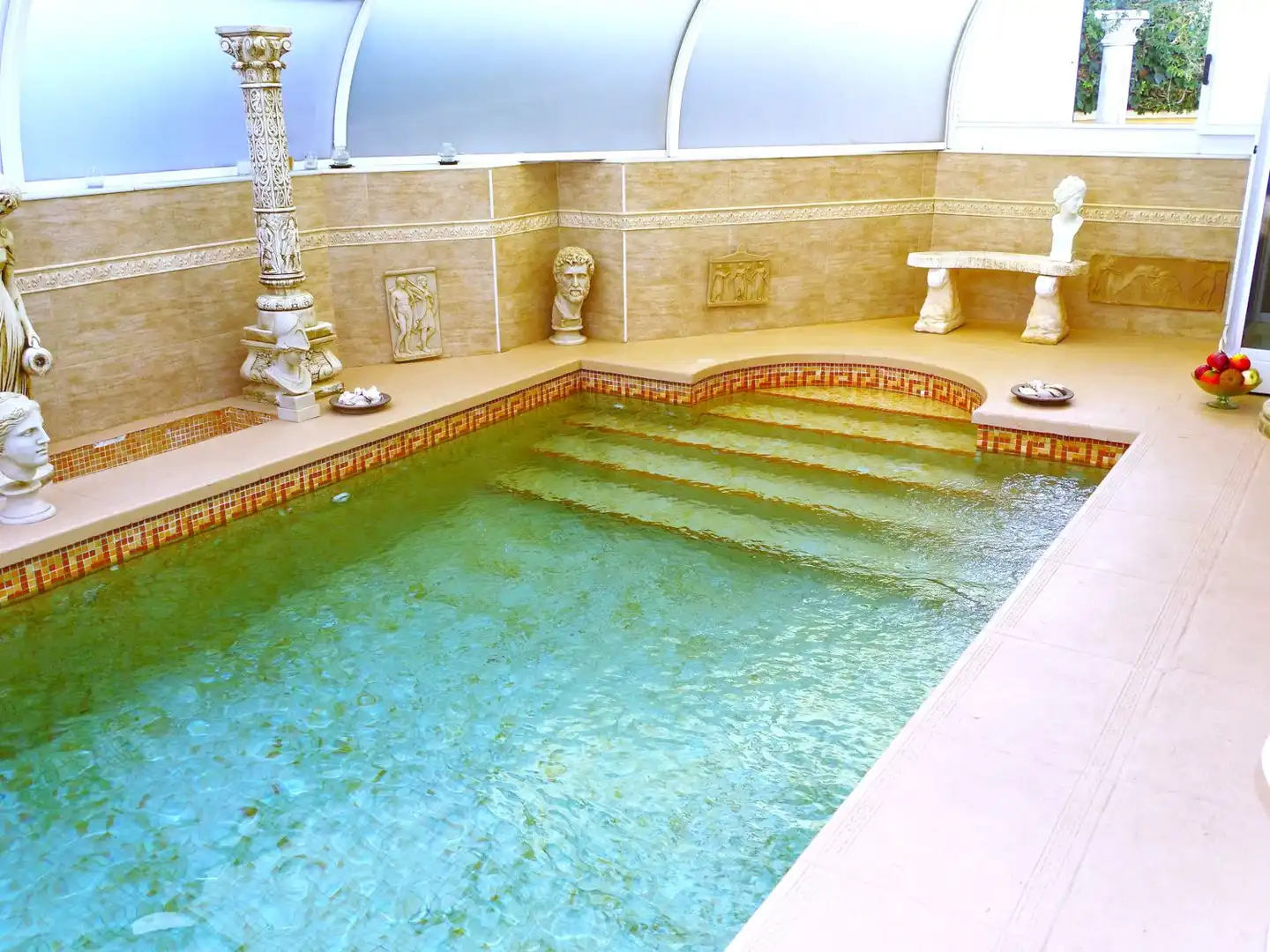 Villa con piscina in vendita a Jardines de triana