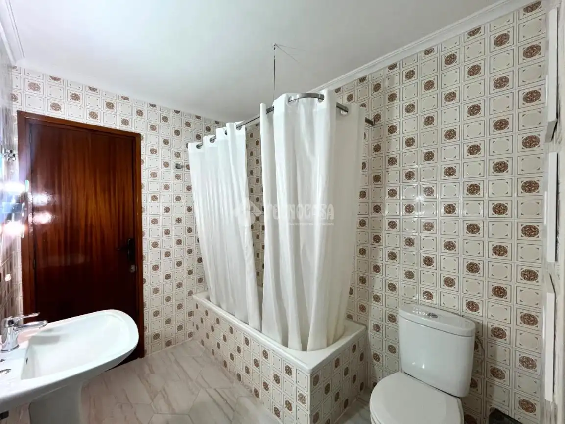 Baño de Piso en venta en Medina del Campo con Calefacción