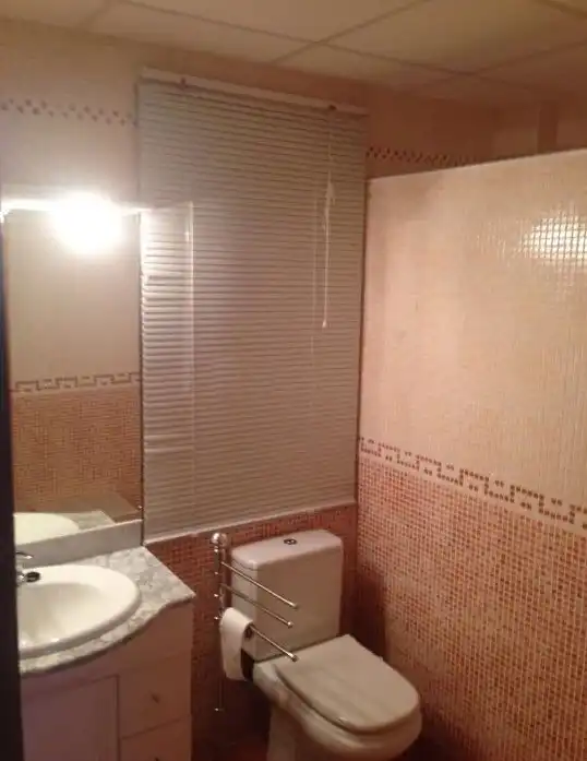 Bany de Pis en venda en Reus amb Parquet, Terrassa i Moblat