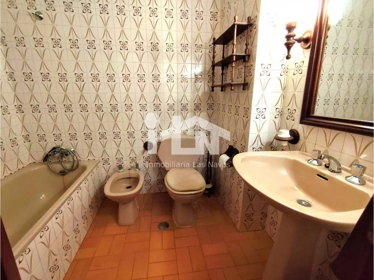 Baño de Piso en venta en Las Navas del Marqués  con Calefacción, Parquet y Terraza