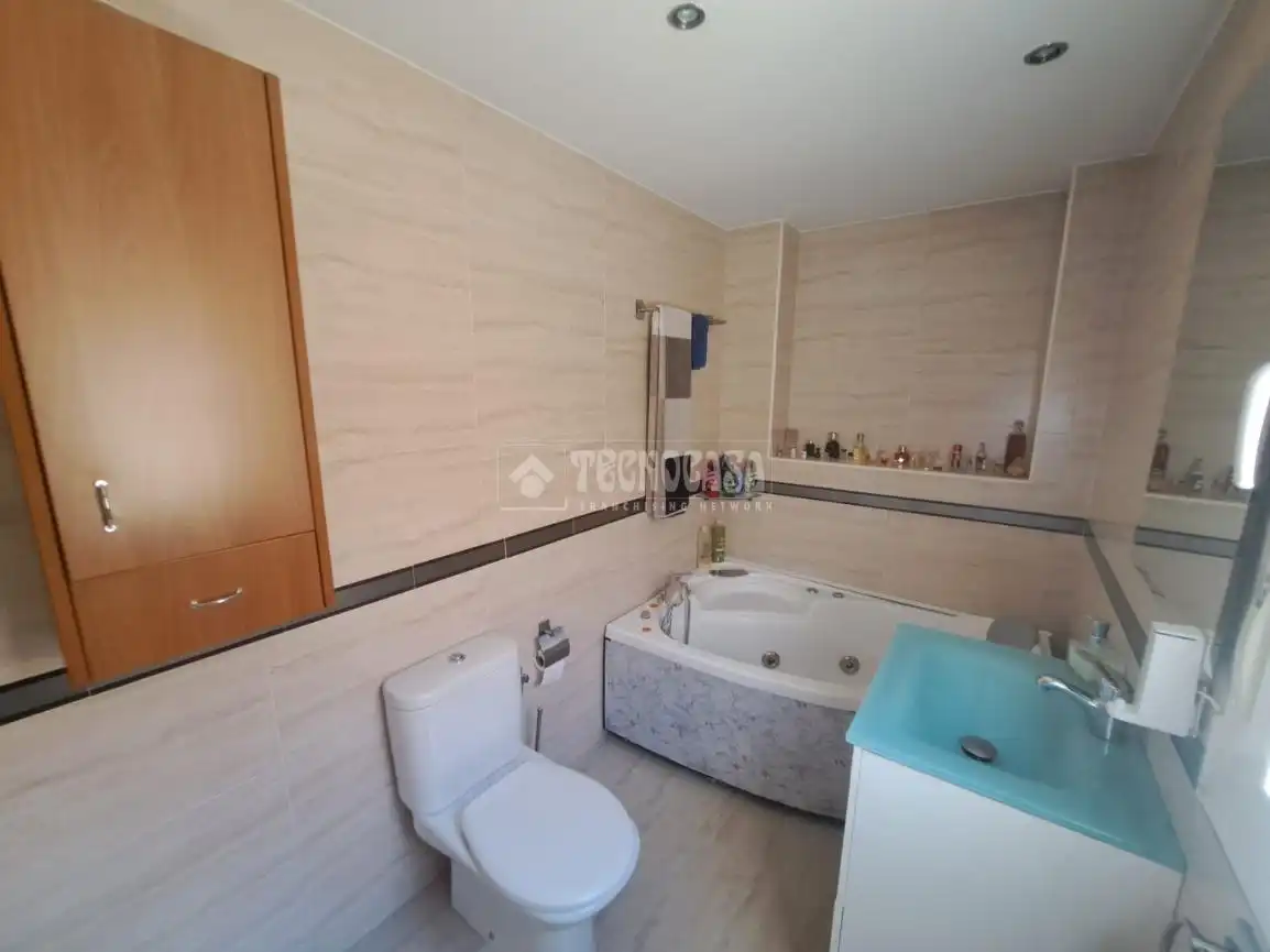 Habitación de Casa adosada en venta en María de Huerva con Aire acondicionado, Calefacción y Jardín privado