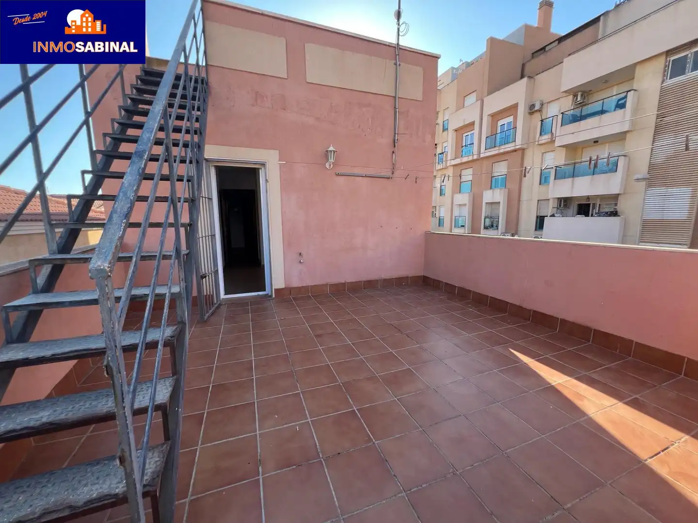 Terrassa de Casa adosada en venda en Roquetas de Mar amb Aire condicionat, Calefacció i Terrassa