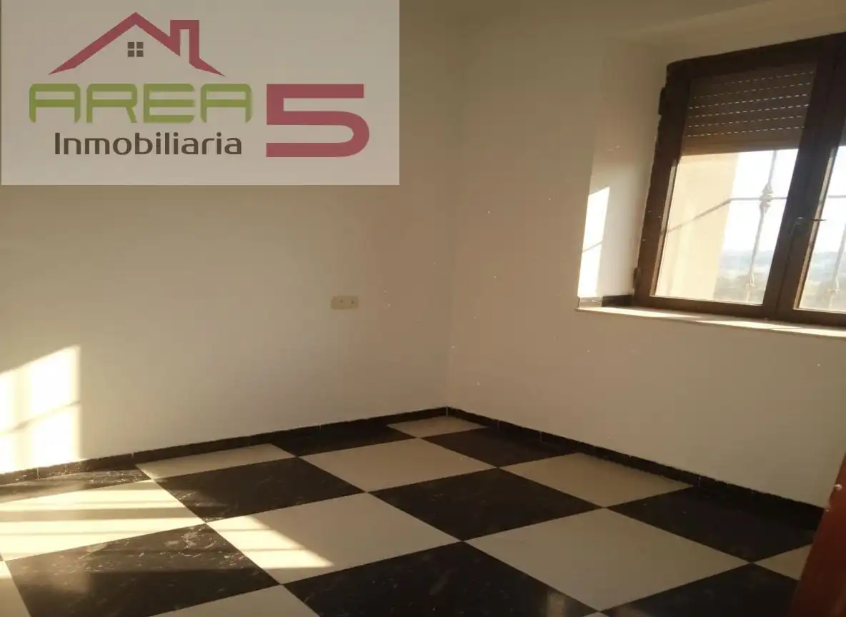 Houses for sale in Campanario