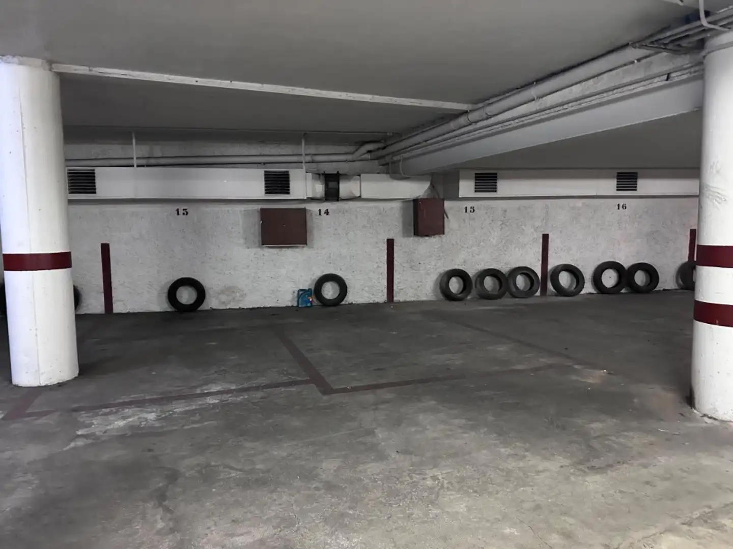 Garaje de alquiler en Calle Bilbao, Carretera de Vic - Remei