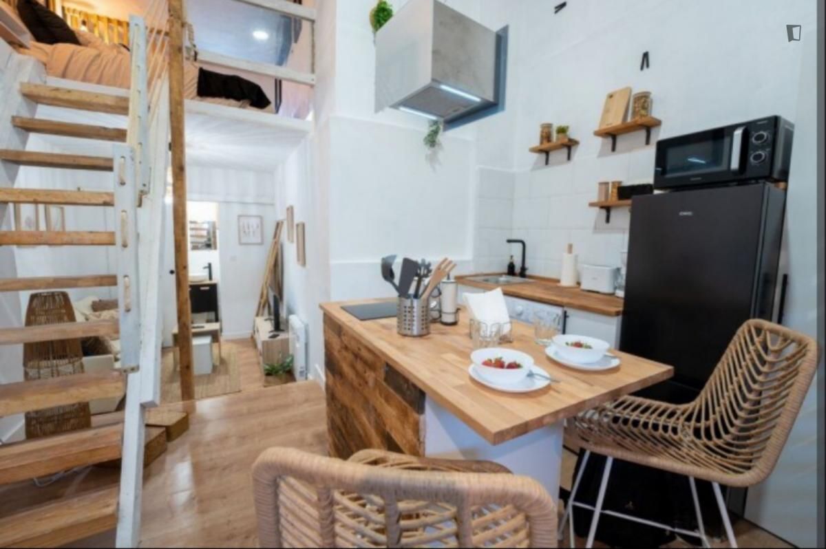 Cuina de Apartament de lloguer en Santander amb Moblat, Rentadora i Microones