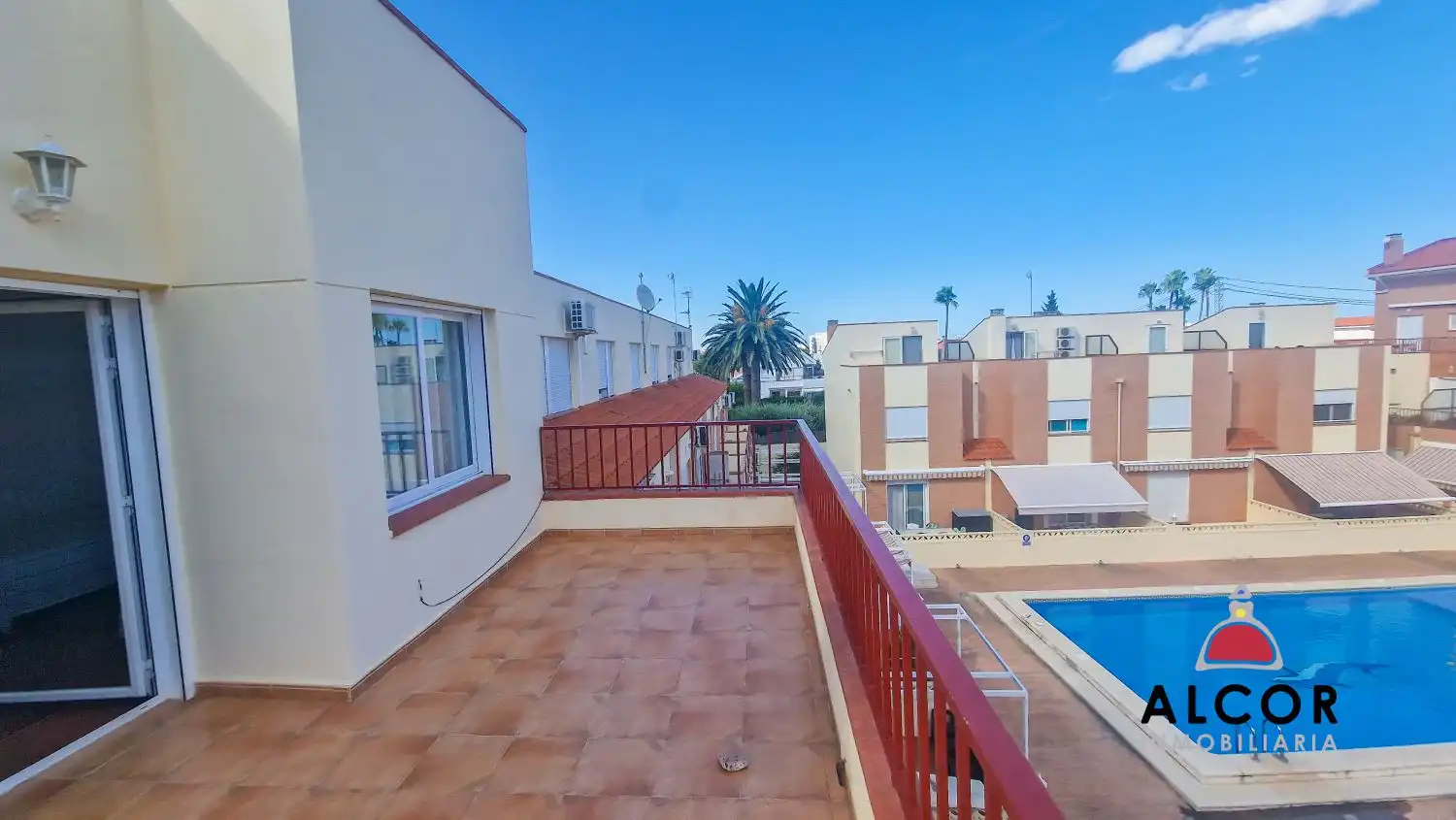 Piscina de Casa adosada en venta en Benicarló con Aire acondicionado, Terraza y Trastero