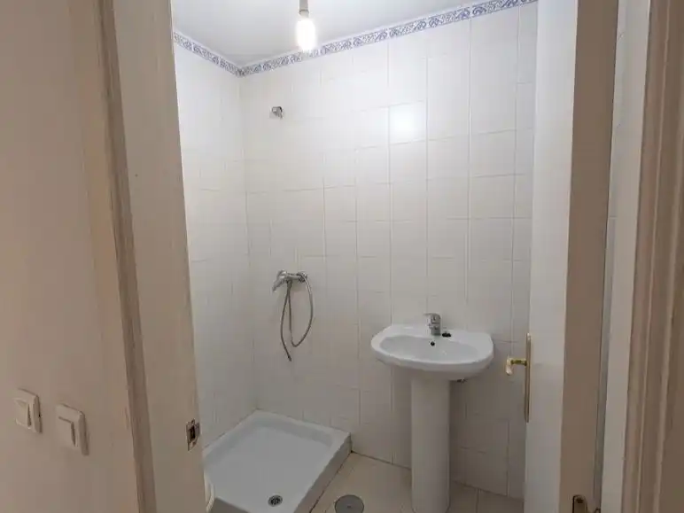 Baño de Piso en venta en Sevilla con Aire acondicionado, Amueblado y Balcón